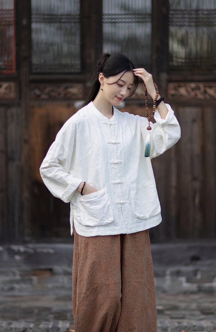 Chinese-style double-breasted linen shirt, loose fit, stand collar, with buttons on the front