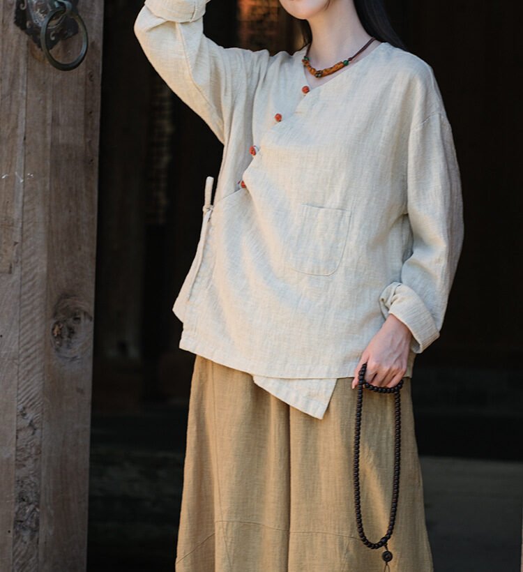 New Chinese-style ramie female top with oblique placket and plate buttons