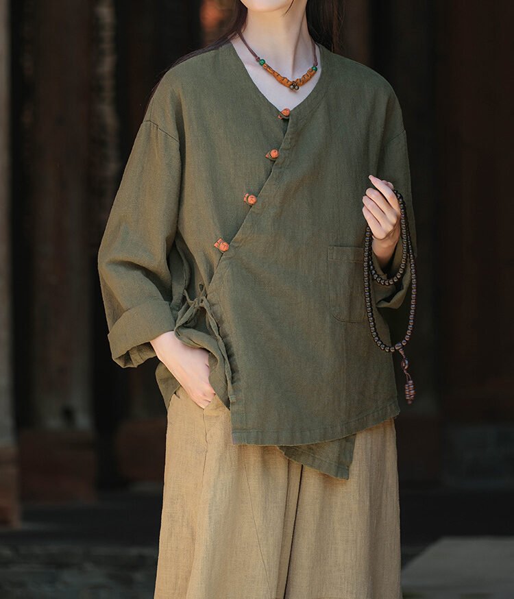 New Chinese-style ramie female top with oblique placket and plate buttons