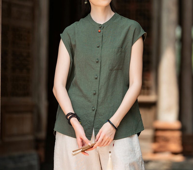 Women's stand collar vest sleeveless shirt