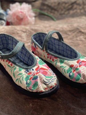 Women's handmade cloth shoes with mandarin duck pattern and single strap buckle